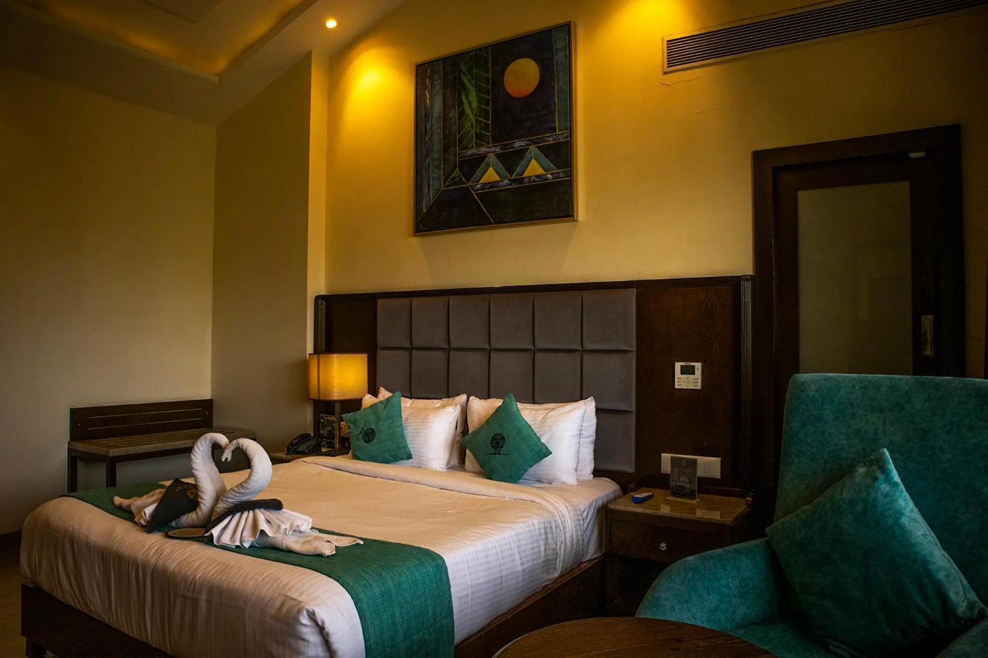 Basilica Resort - Where Luxury Redefines Махабалешвар Экстерьер фото